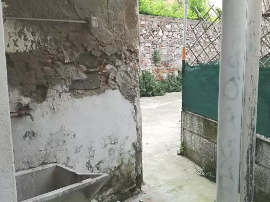 Immagine 14 di Locale commerciale in affitto  a Pisa