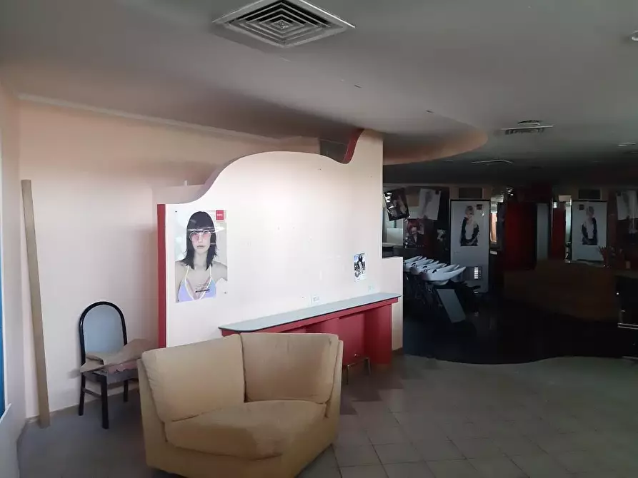 Immagine 5 di Ufficio in affitto  a Pisa