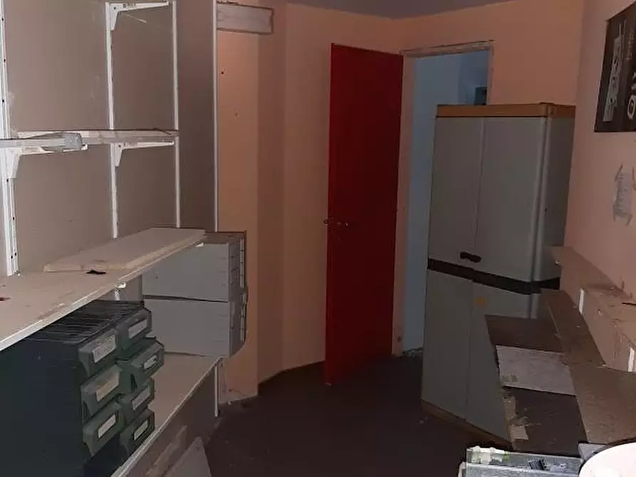 Immagine 12 di Ufficio in affitto  a Pisa