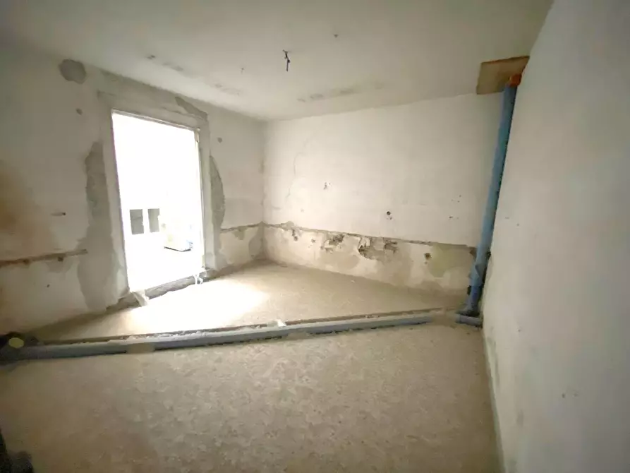 Immagine 8 di Appartamento in vendita  a Pontedera