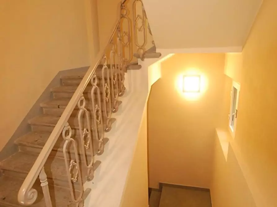 Immagine 10 di Appartamento in vendita  a Pontedera