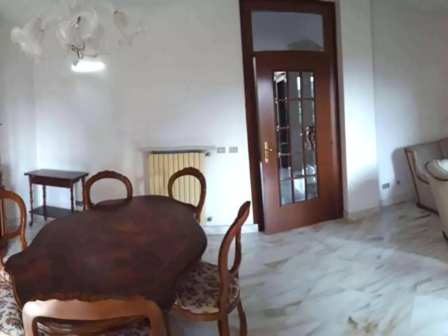 Immagine 8 di Casa trifamiliare in vendita  a Massa