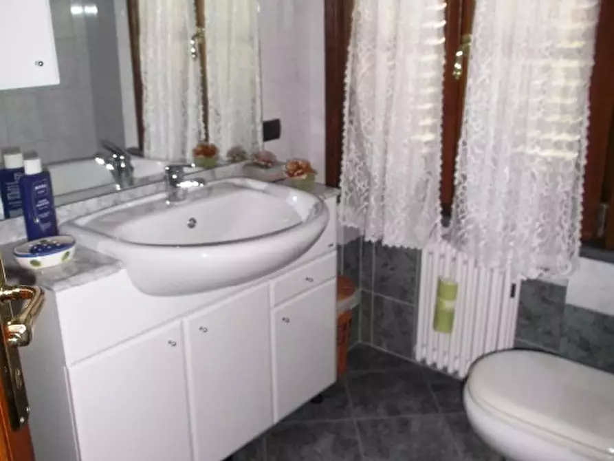 Immagine 24 di Rustico / casale in vendita  a Cascina