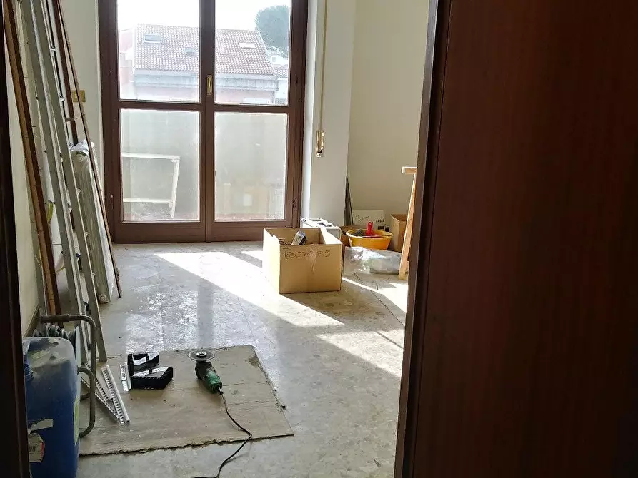 Immagine 2 di Appartamento in affitto  a Carrara