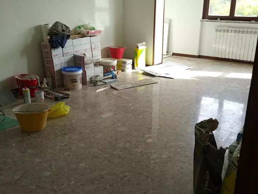 Immagine 3 di Appartamento in affitto  a Carrara