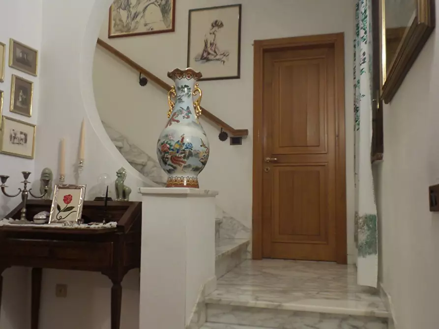 Immagine 23 di Villa in vendita  a Castelfiorentino