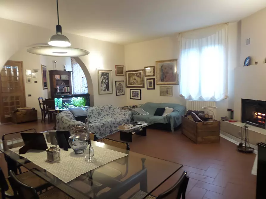 Immagine 13 di Villa in vendita  a Castelfiorentino