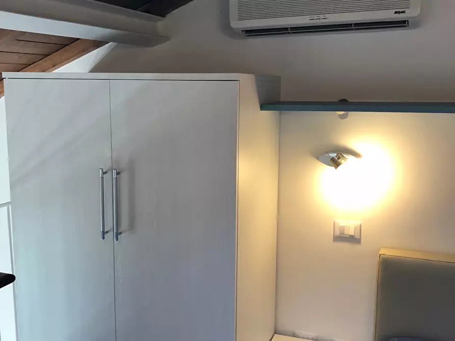 Immagine 13 di Appartamento in affitto  a Pisa