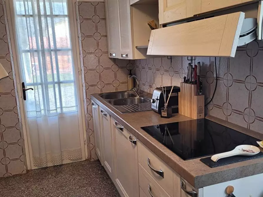 Immagine 10 di Casa bifamiliare in affitto  a Montignoso