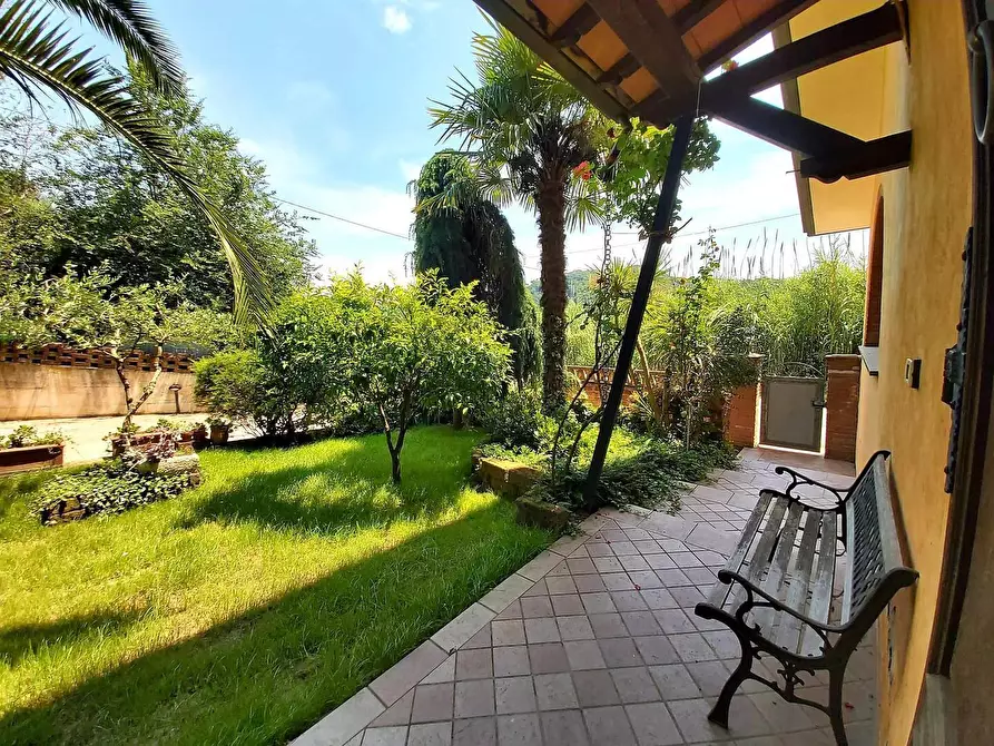 Immagine 24 di Casa colonica in vendita  a Massarosa