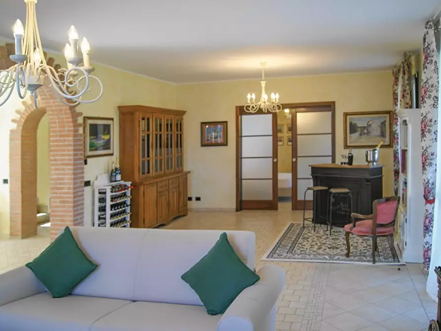Immagine 23 di Villa in vendita  a Terricciola