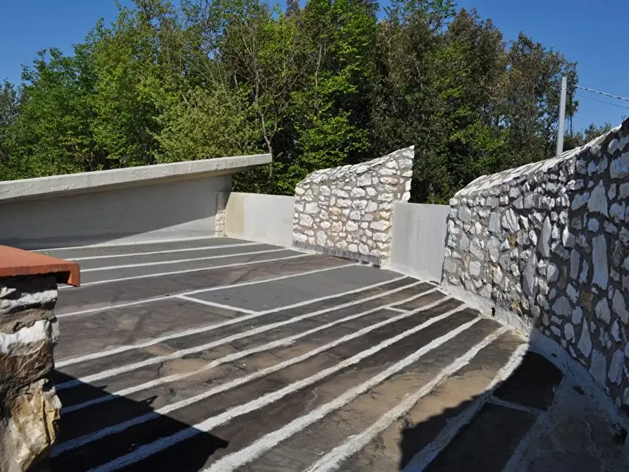 Immagine 31 di Villa in vendita  a Carrara