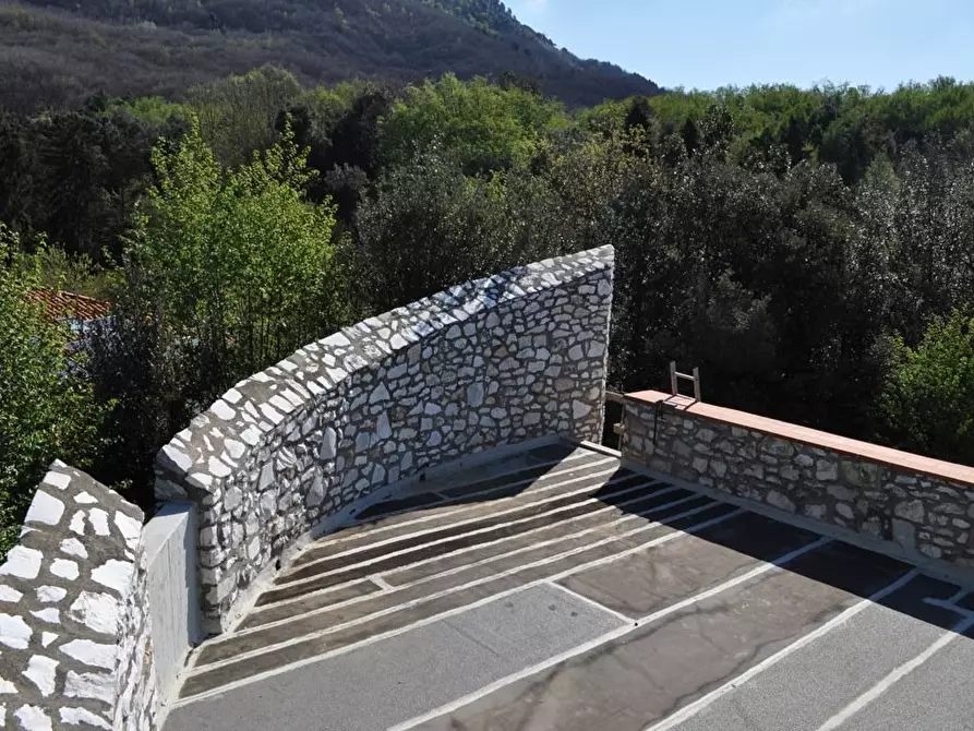 Immagine 27 di Villa in vendita  a Carrara