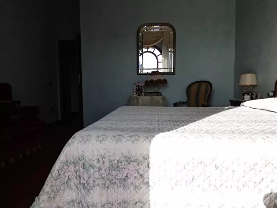 Immagine 25 di Villa in vendita  a Capannori