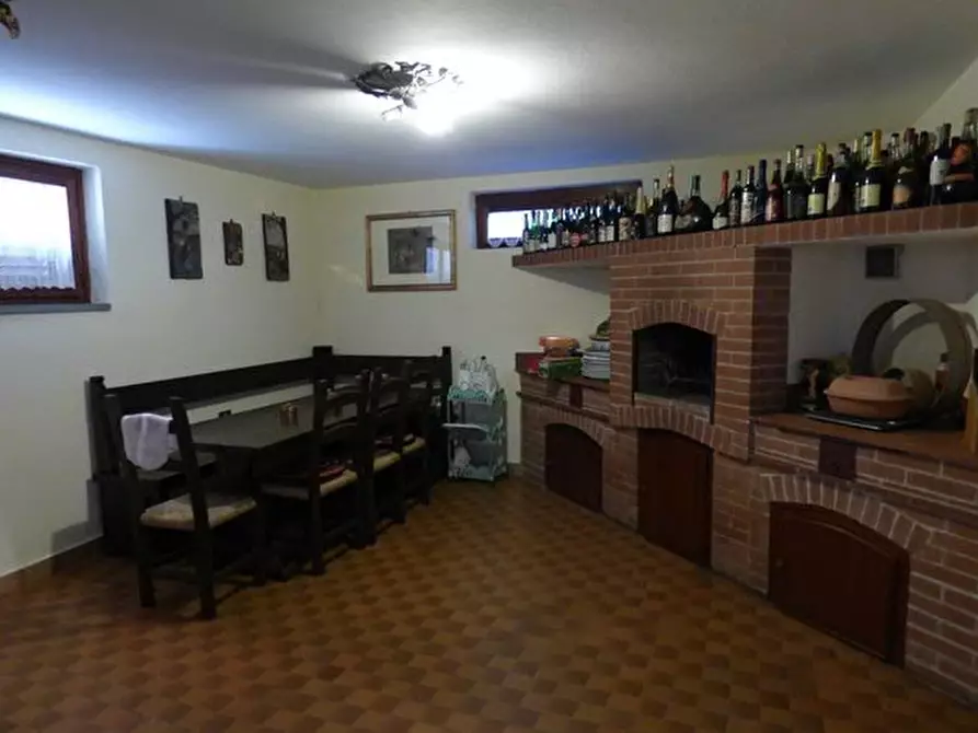 Immagine 8 di Villa in vendita  a Capannori