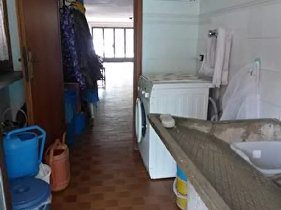 Immagine 3 di Villa in vendita  a Capannori