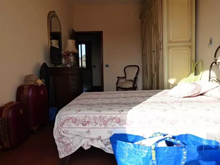 Immagine 34 di Villa in vendita  a Capannori