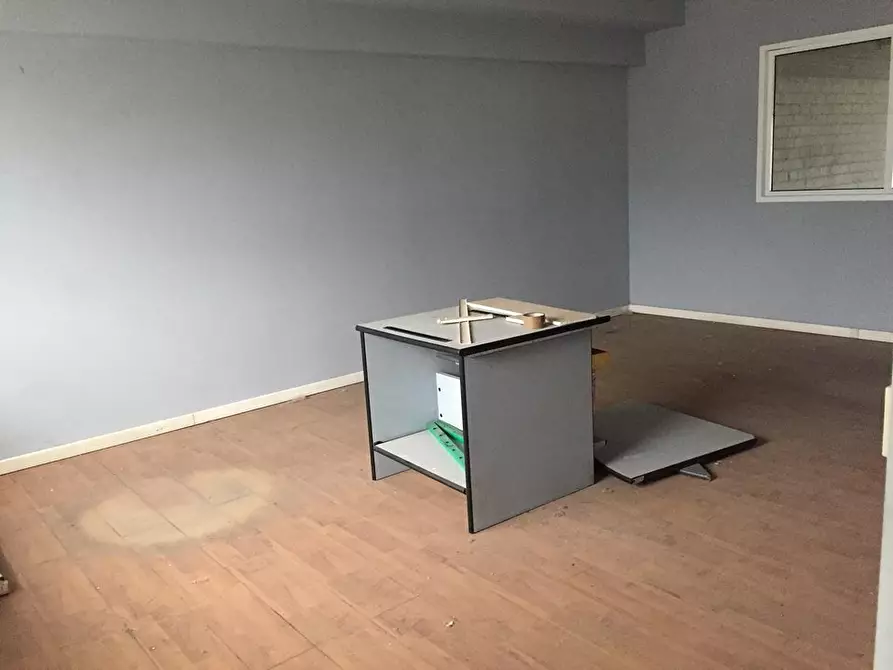 Immagine 4 di Capannone industriale in affitto  a Porcari