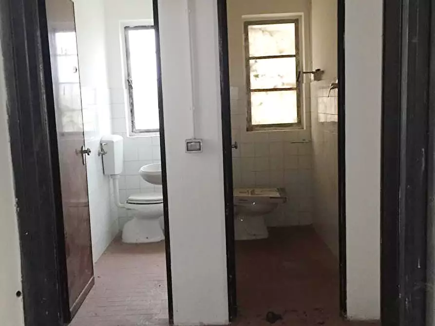 Immagine 7 di Capannone industriale in affitto  a Porcari