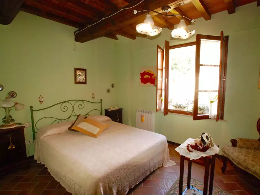 Immagine 9 di Casa colonica in vendita  a Gambassi Terme