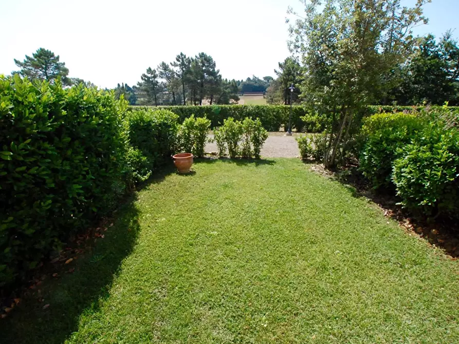 Immagine 3 di Casa colonica in vendita  a Gambassi Terme