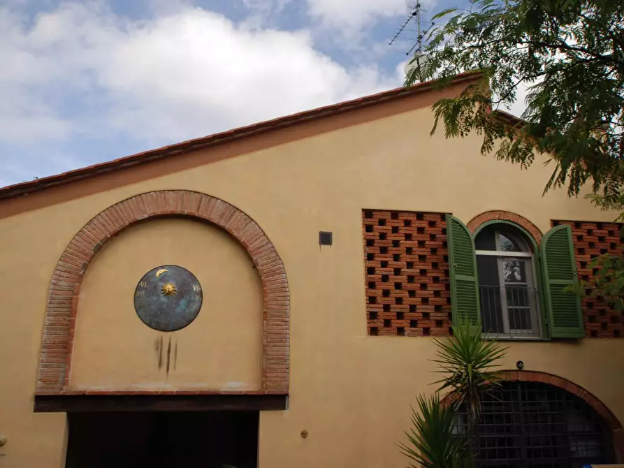 Immagine 6 di Casa colonica in vendita  a Pontedera