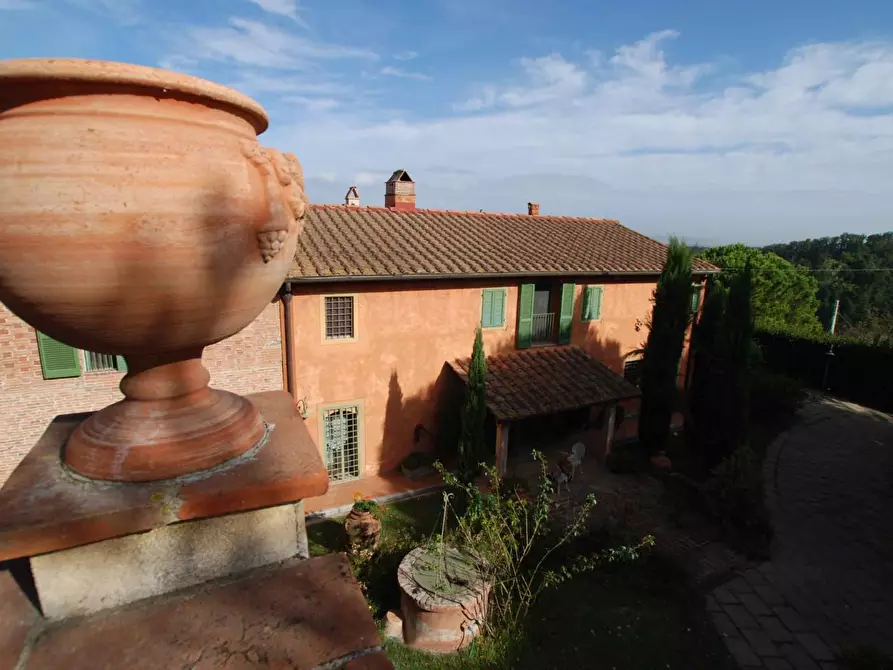 Immagine 7 di Casa colonica in vendita  a Pontedera
