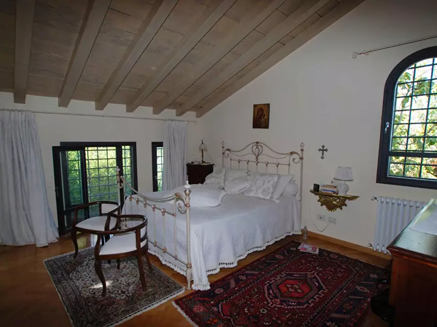 Immagine 25 di Casa colonica in vendita  a Pontedera