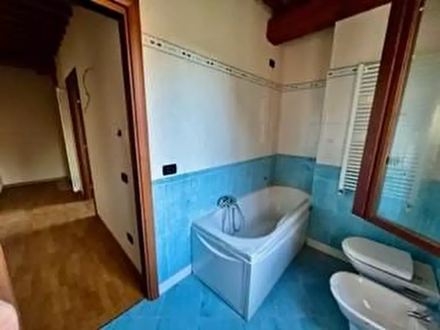 Immagine 19 di Villa in vendita  a Casciana Terme Lari