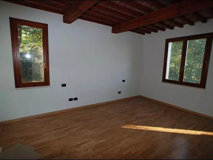 Immagine 9 di Villa in vendita  a Casciana Terme Lari