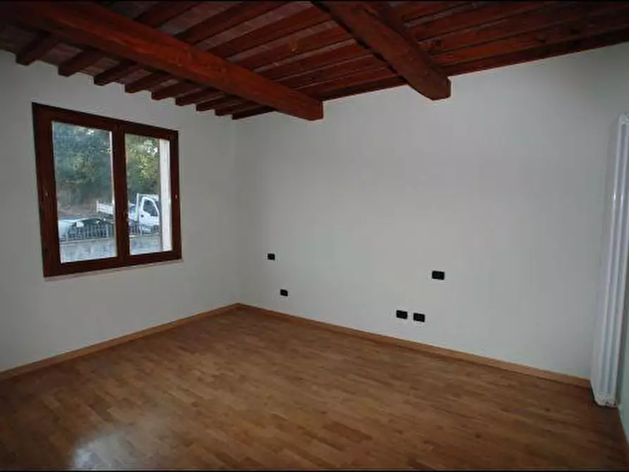 Immagine 10 di Villa in vendita  a Casciana Terme Lari