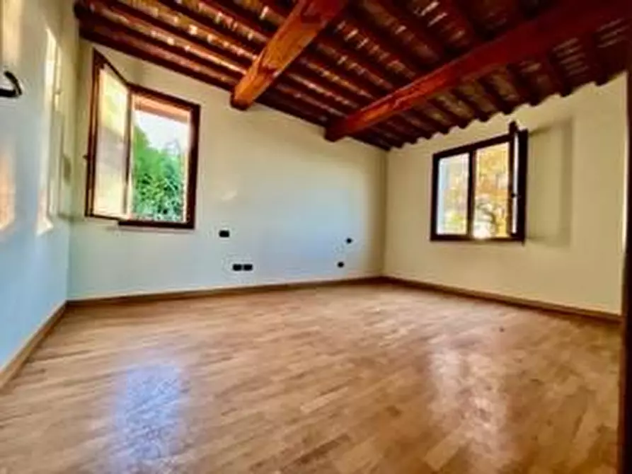 Immagine 16 di Villa in vendita  a Casciana Terme Lari