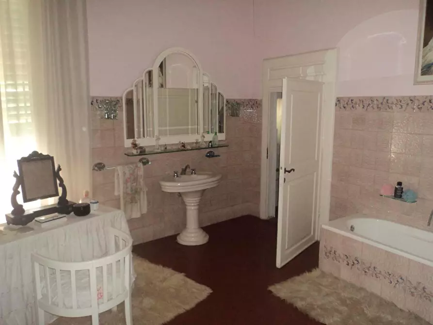 Immagine 22 di Villa in vendita  a Casciana Terme Lari