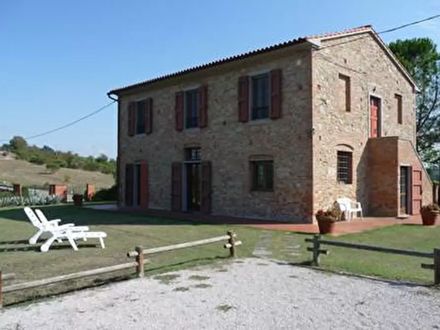 Immagine 7 di Casa colonica in vendita  a Peccioli