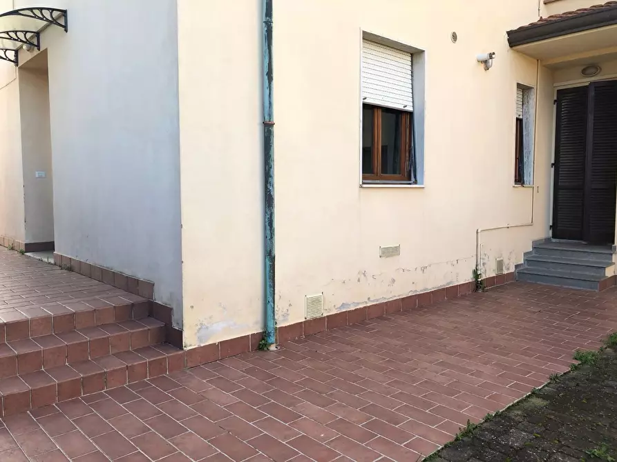 Immagine 18 di Appartamento in affitto  a Pontedera