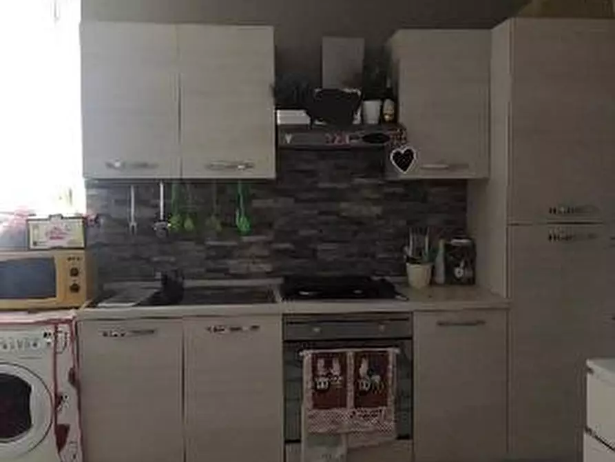 Immagine 2 di Appartamento in vendita  a Livorno