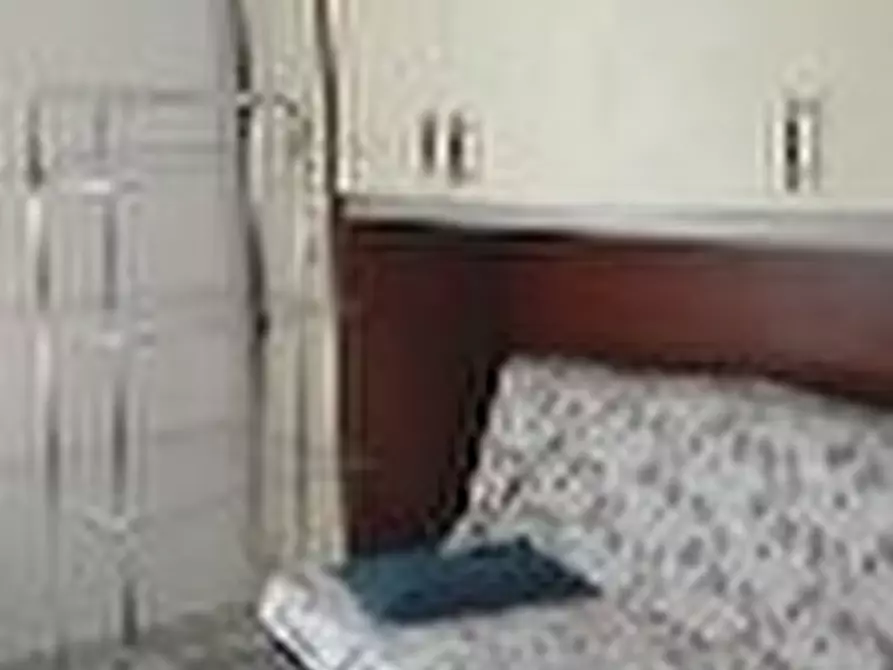 Immagine 1 di Appartamento in vendita  a Livorno