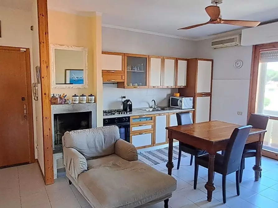 Immagine 1 di Appartamento in vendita  a Cecina