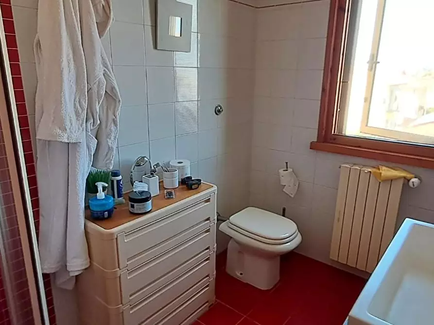 Immagine 11 di Appartamento in vendita  a Cecina