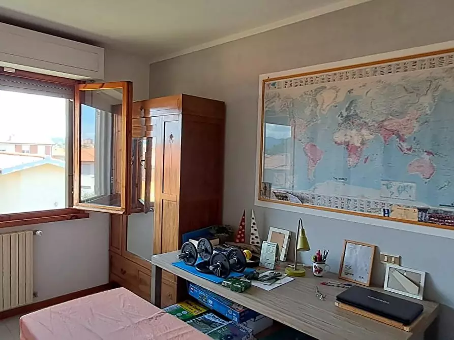 Immagine 12 di Appartamento in vendita  a Cecina