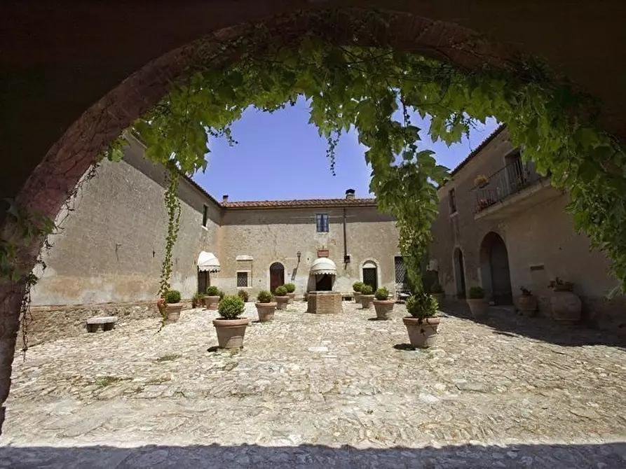 Immagine 2 di Agriturismo in vendita  a San Quirico D'orcia