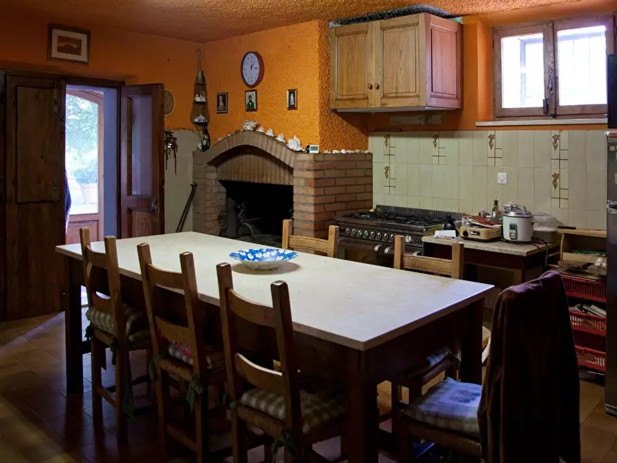 Immagine 15 di Casa colonica in vendita  a Sovicille