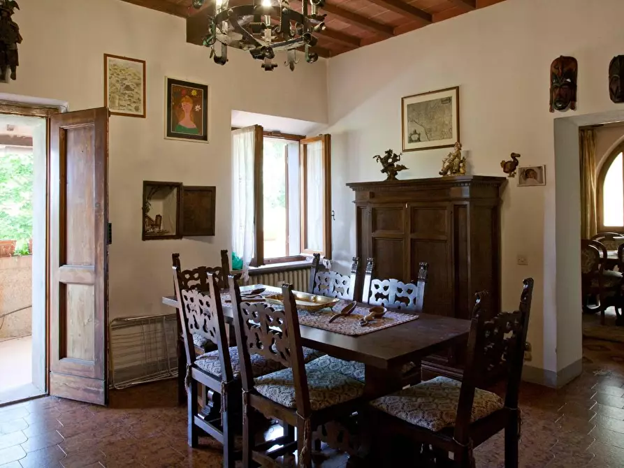 Immagine 18 di Casa colonica in vendita  a Sovicille