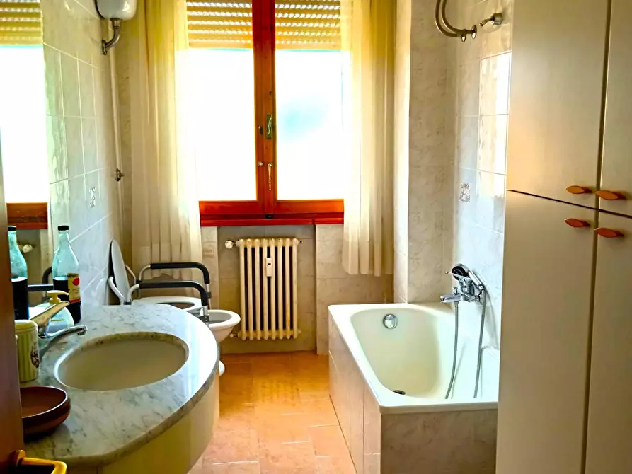 Immagine 11 di Appartamento in vendita  a Colle Di Val D'elsa