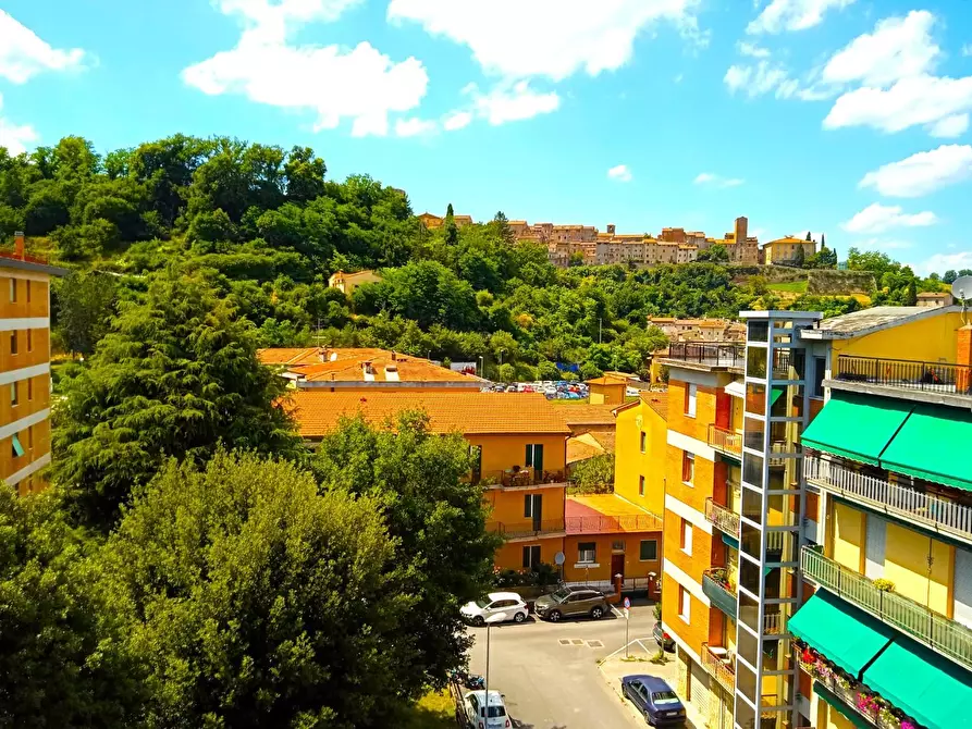 Immagine 7 di Appartamento in vendita  a Colle Di Val D'elsa