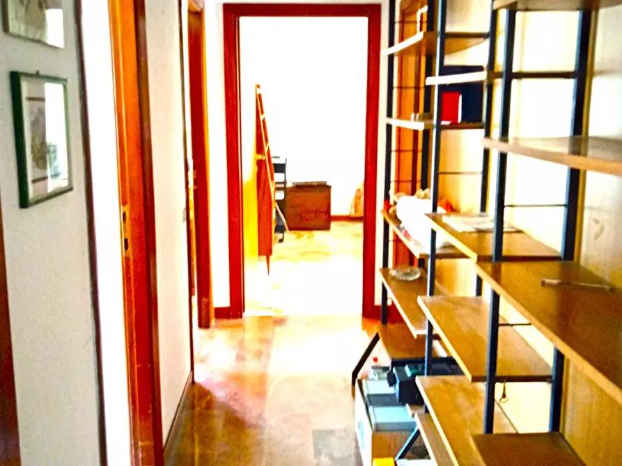 Immagine 10 di Appartamento in vendita  a Colle Di Val D'elsa