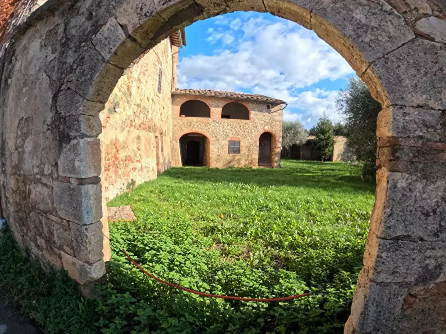 Immagine 12 di Rustico / casale in vendita  a Colle Di Val D'elsa