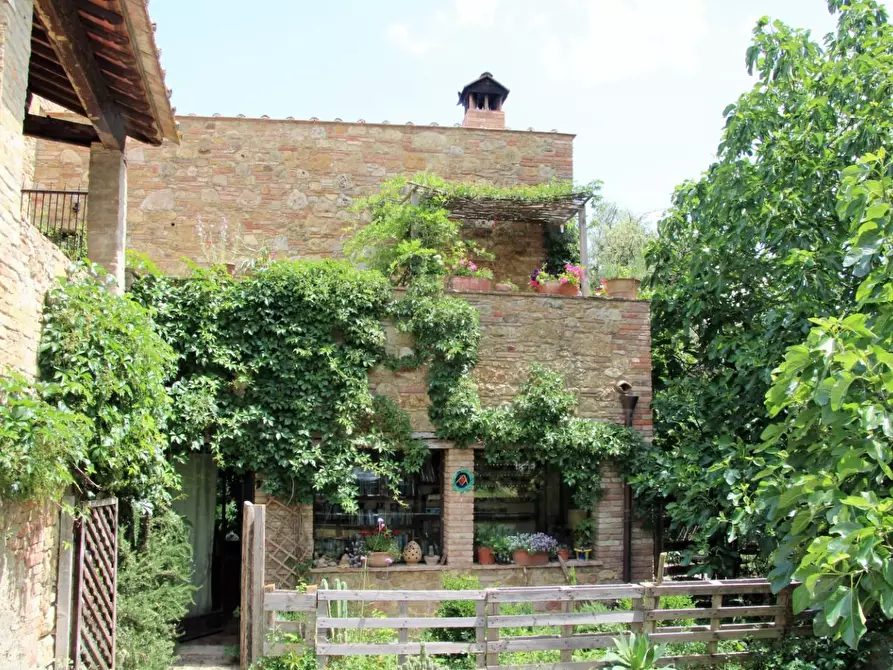 Immagine 2 di Porzione di casa in vendita  a San Gimignano