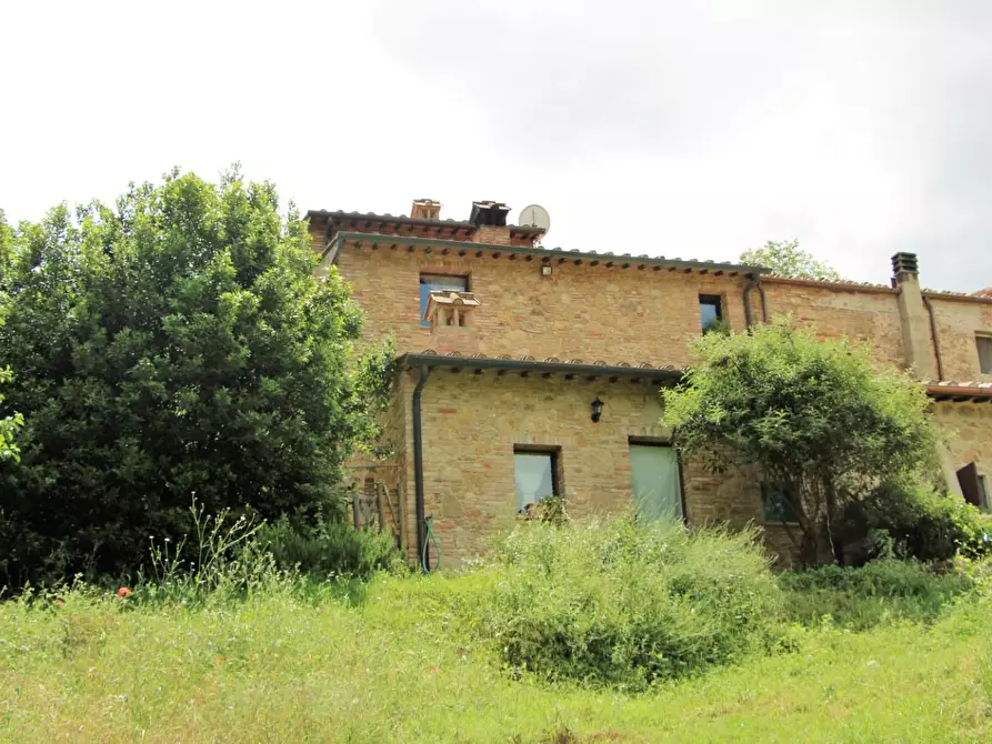 Immagine 1 di Porzione di casa in vendita  a San Gimignano