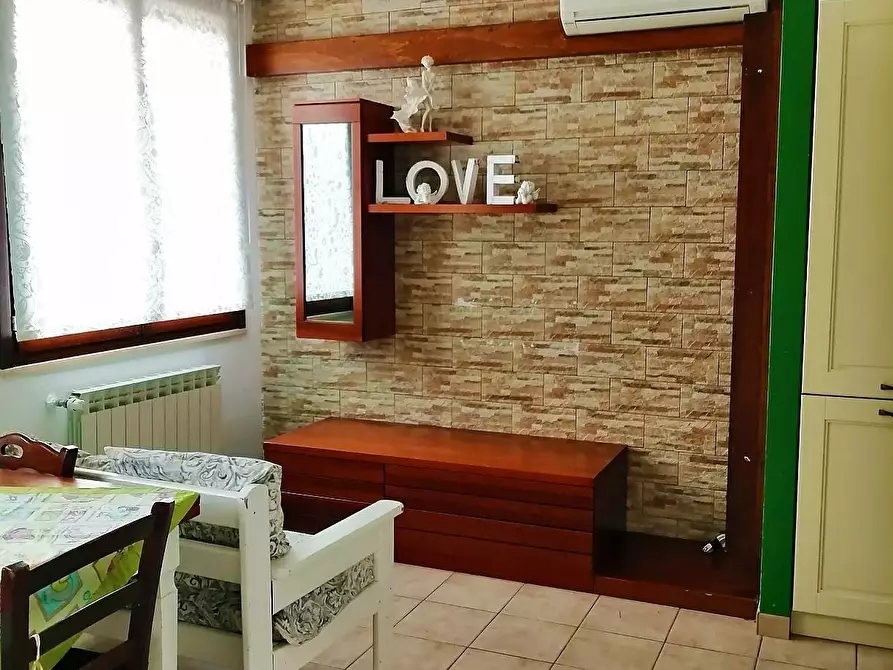 Immagine 2 di Appartamento in vendita  a Casole D'elsa